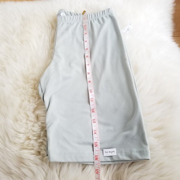 $5 Add on | High waisted biker shorts (medium) - Picture 7 of 9